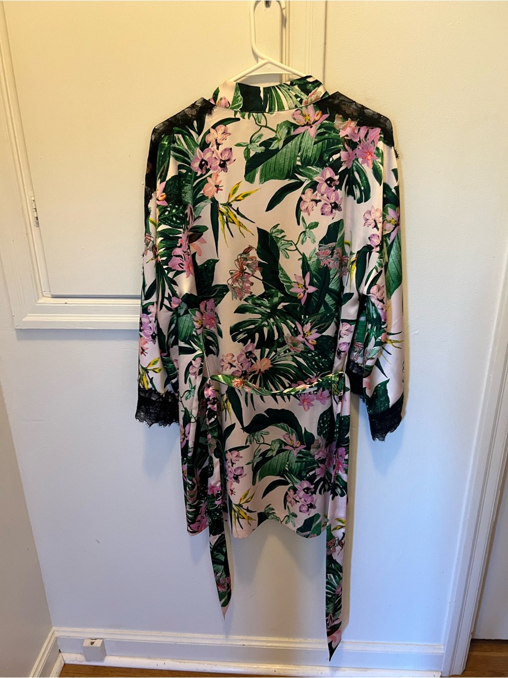 Victoria’s Secret Floral Satin Kimono Robe with Black Lace Trim